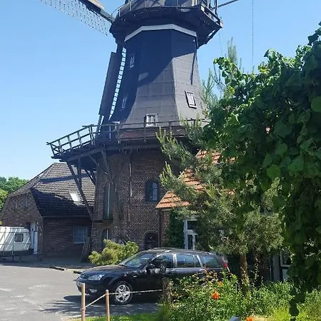 Ferienhaus Sanderbusch بيت للعطل *